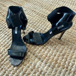 Manolo Blahnik Black Patent Strap Heeled Sandals 37.5. EUC